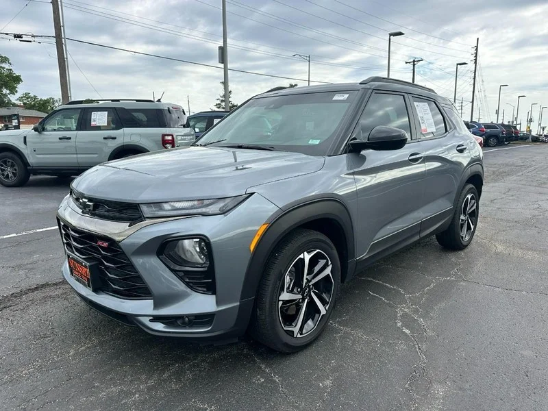 Used 2022  Chevrolet RS image 8