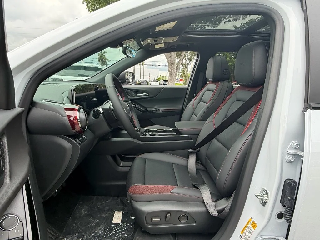 New 2027 Polar White Tricoat Chevrolet RS image 9