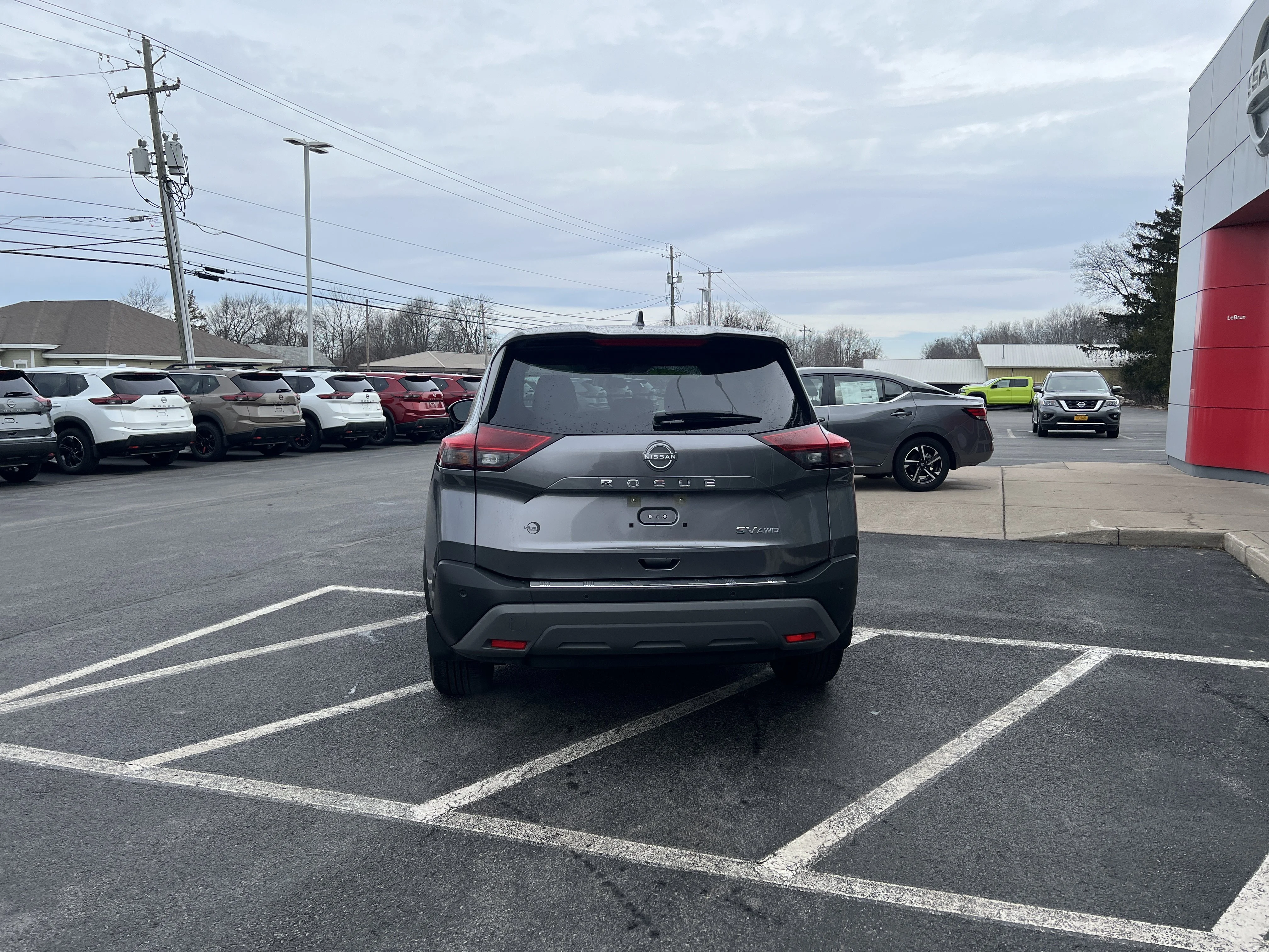 Used 2023 Gun Metallic Nissan SV image 8