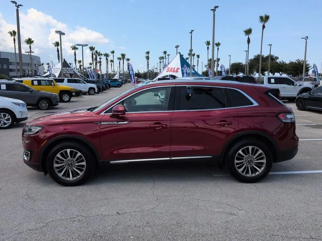 Certified Used 2019 Ruby Red Metallic Lincoln Select image 7