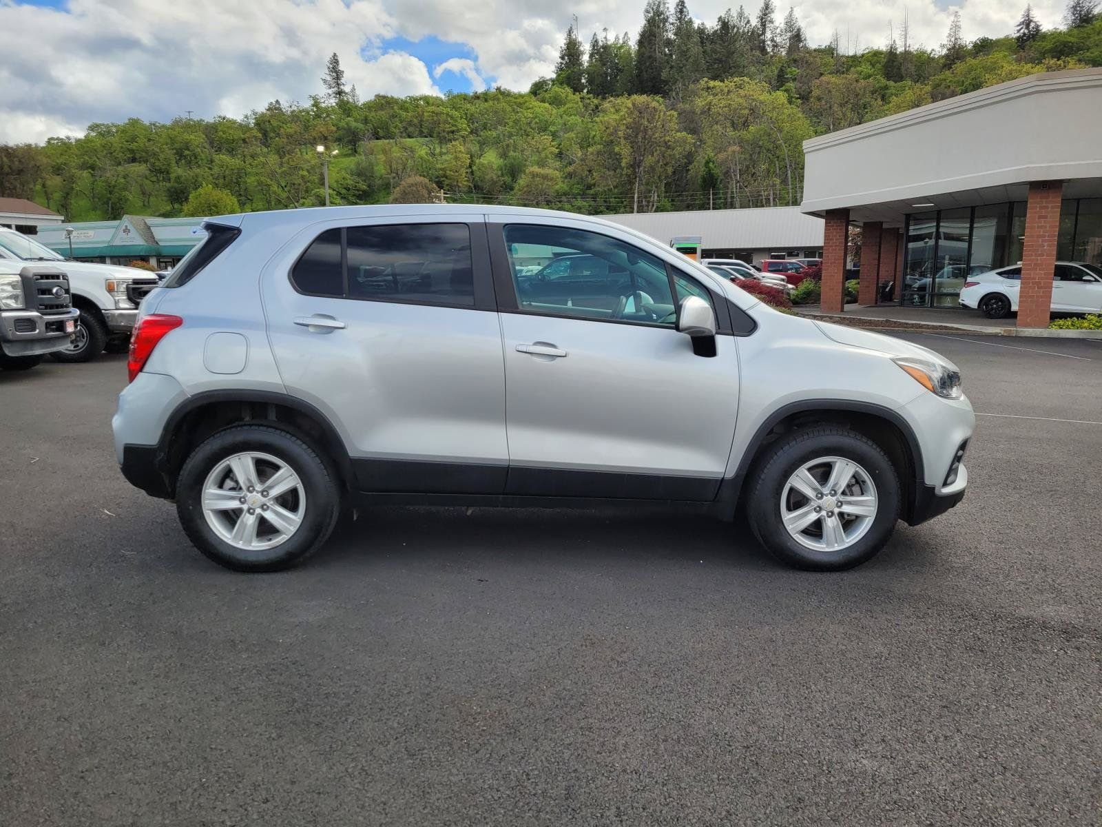 Used 2021 Silver Chevrolet LS image 4
