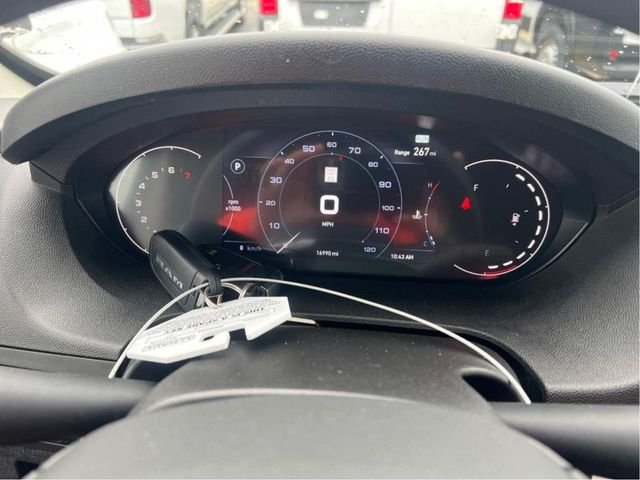 Used 2025 White Ram Base image 9