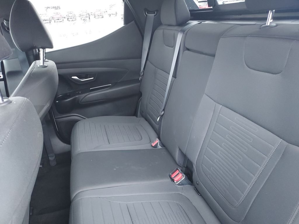 Used 2023 White Hyundai SEL Premium image 29