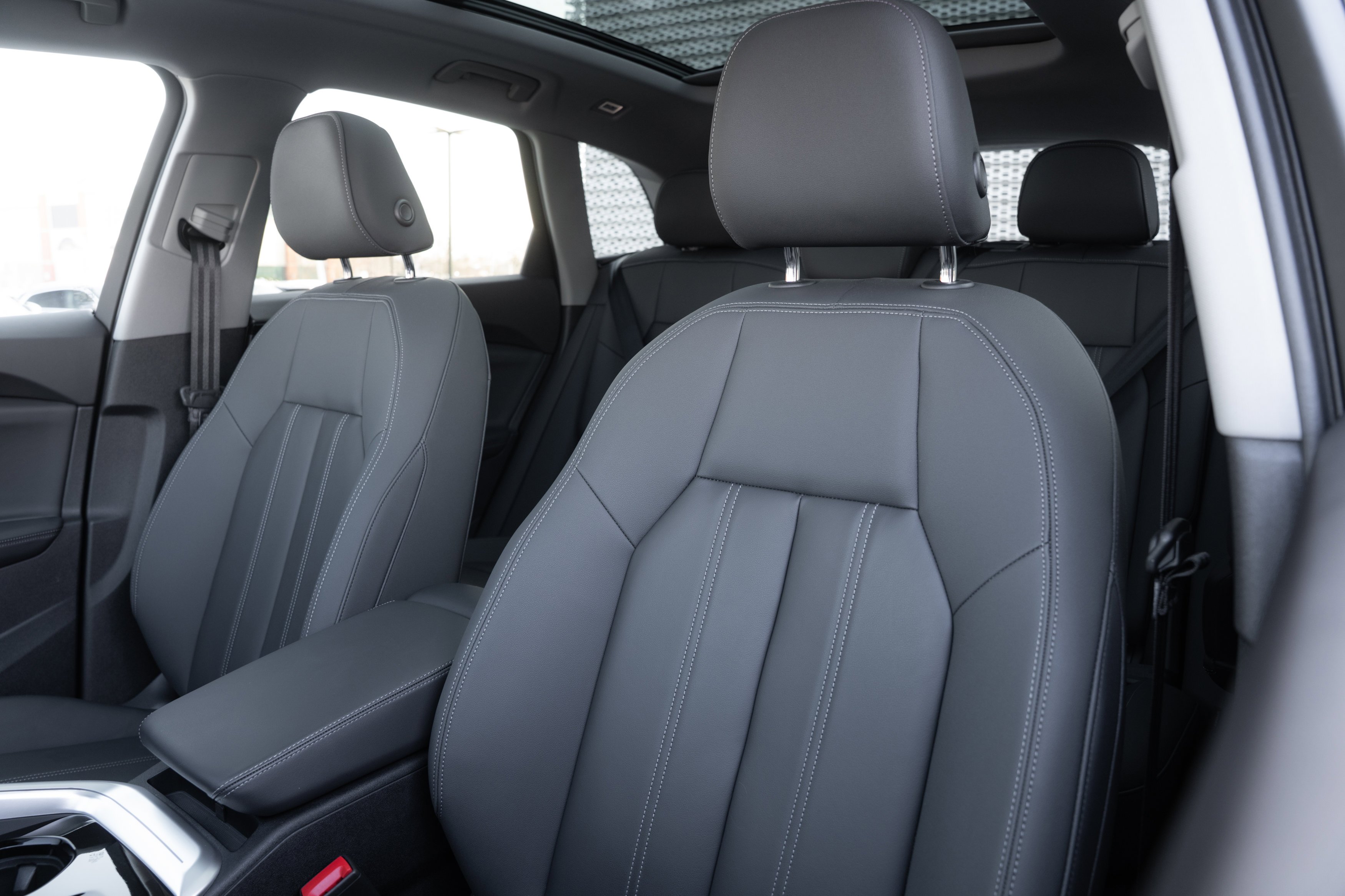 2025 Audi Q5 Premium - Photo 23