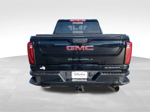 Used 2024 Onyx Black GMC Denali image 4