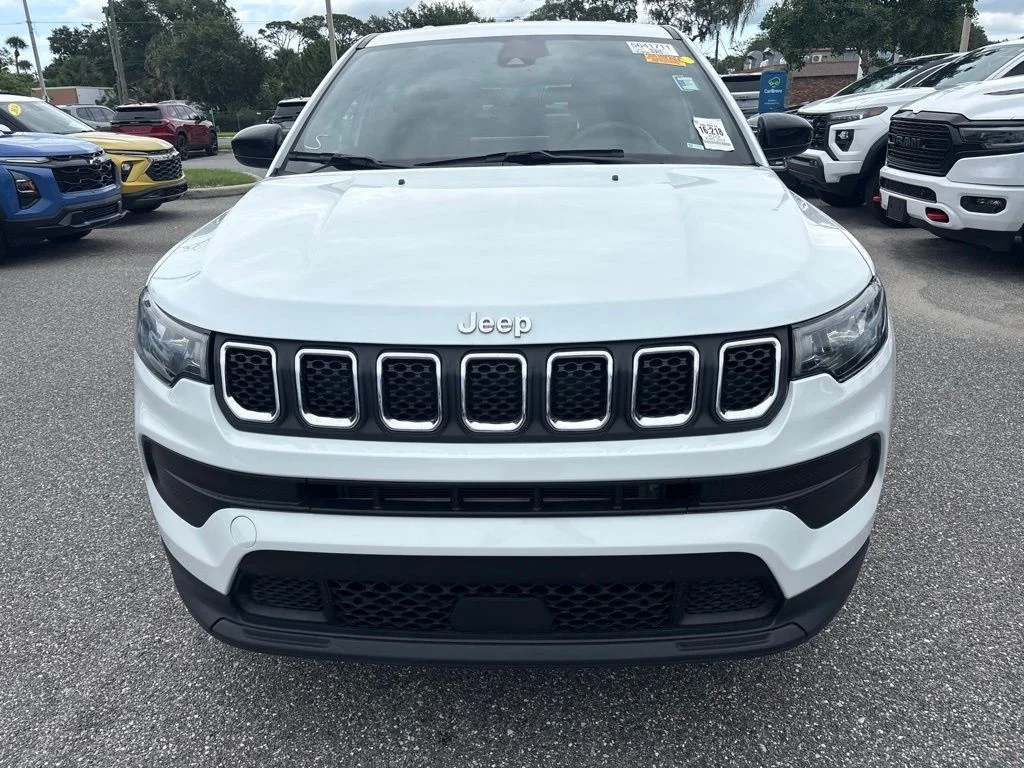 Used 2023 White Jeep Sport image 7