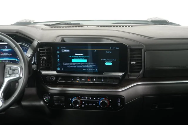 Certified Used 2025 Summit White Chevrolet LT image 30