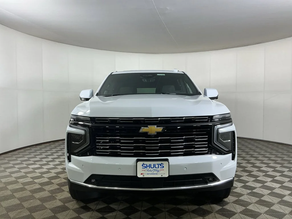 New 2027 Polar White Tricoat Chevrolet High Country image 2