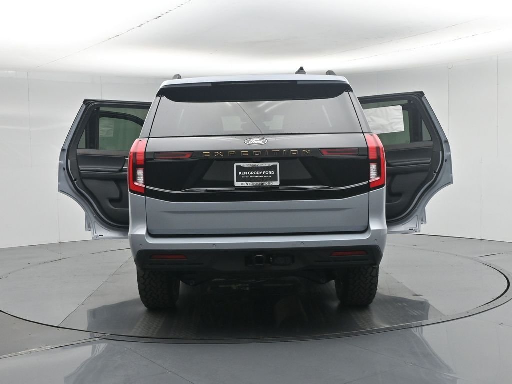 New 2026 Glacier Gray Metallic Tri-Coat Ford Tremor image 37