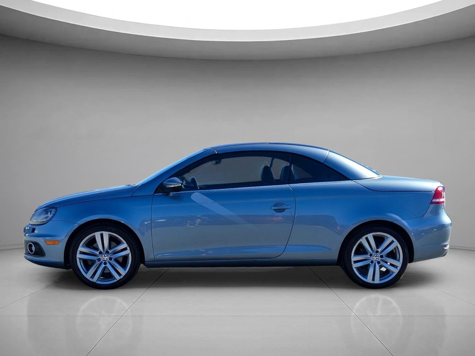 Used 2012 Horizon Blue Metallic Volkswagen Executive image 2