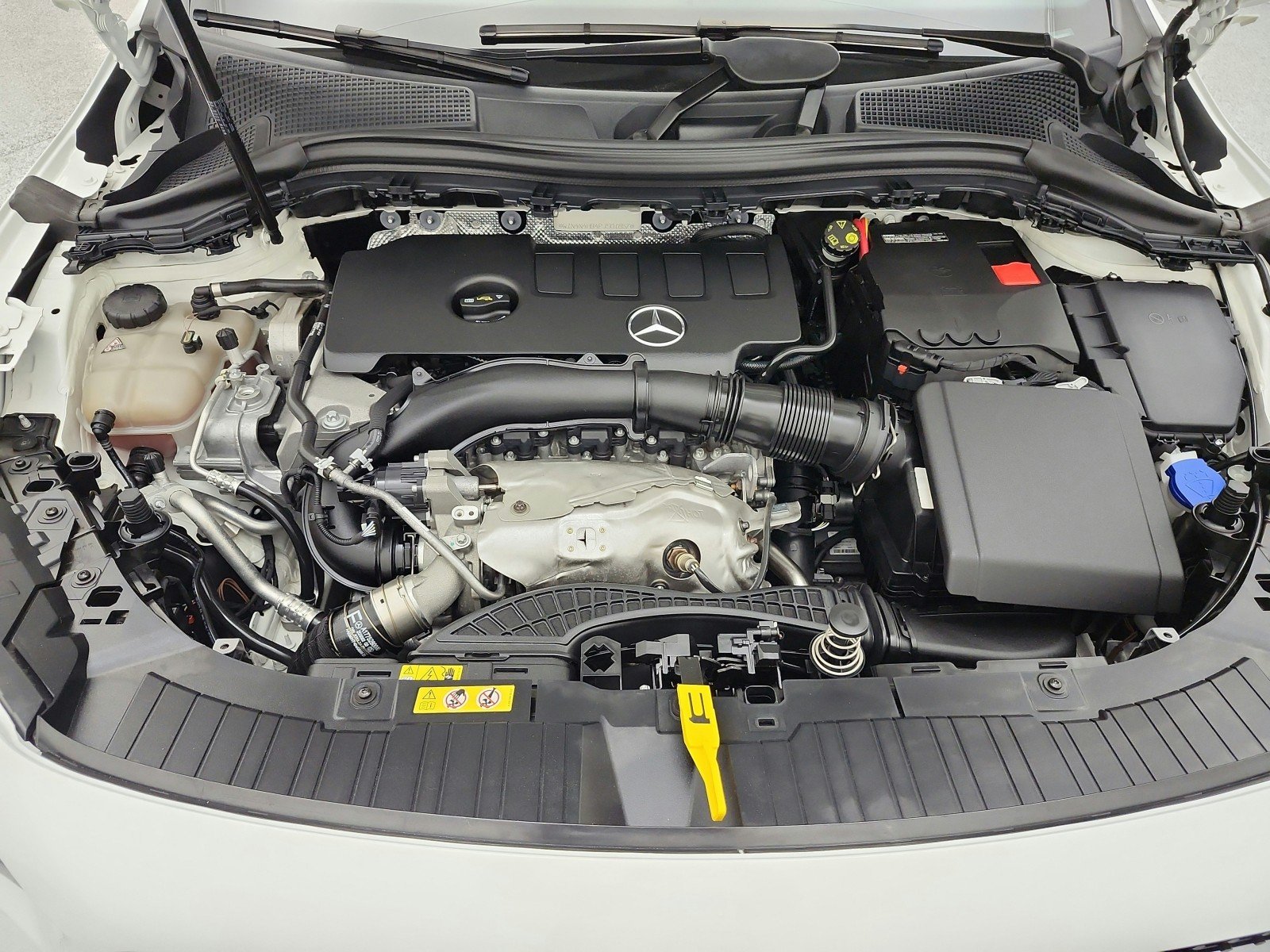 Certified Used 2023 Polar White Mercedes-Benz GLA 250 4MATIC® SUV image 23