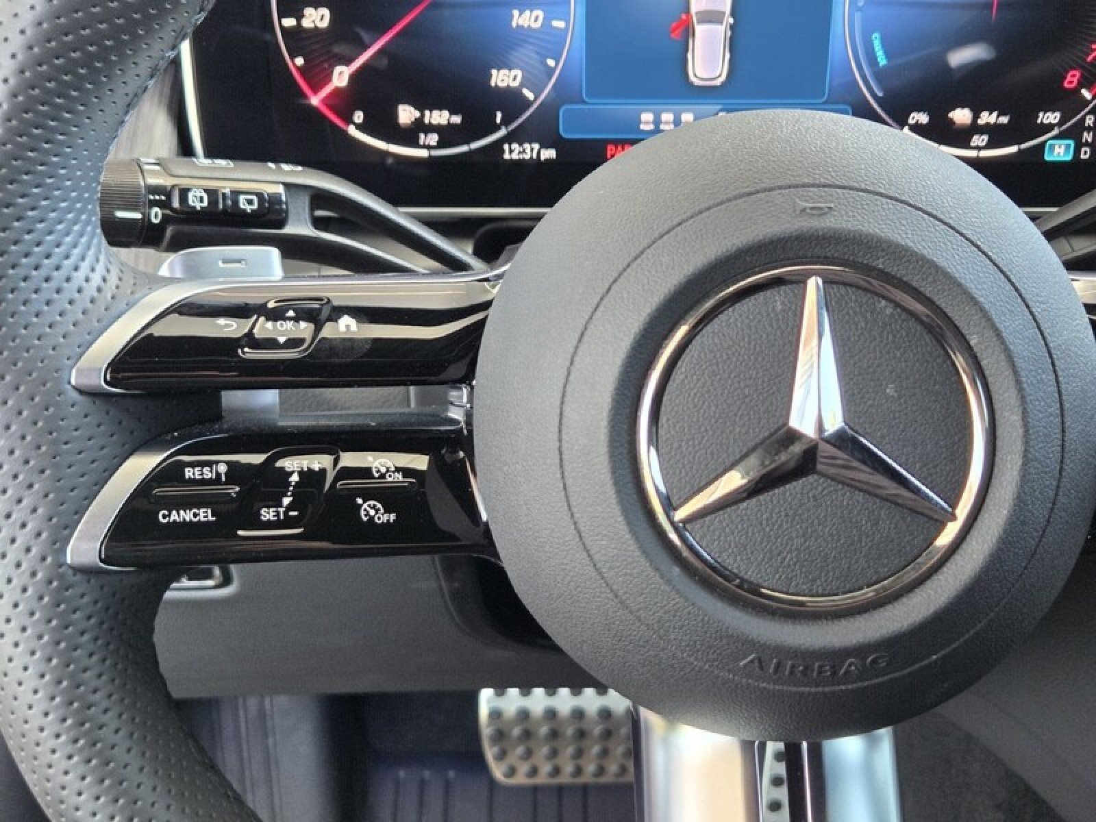 Certified Used 2025 MANUFAKTUR Alpine Grey Mercedes-Benz GLC 350e image 24
