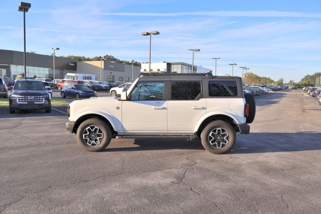 Used 2022 White Ford Outer Banks image 4