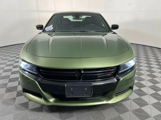 Used 2023 Green Dodge SXT image 2