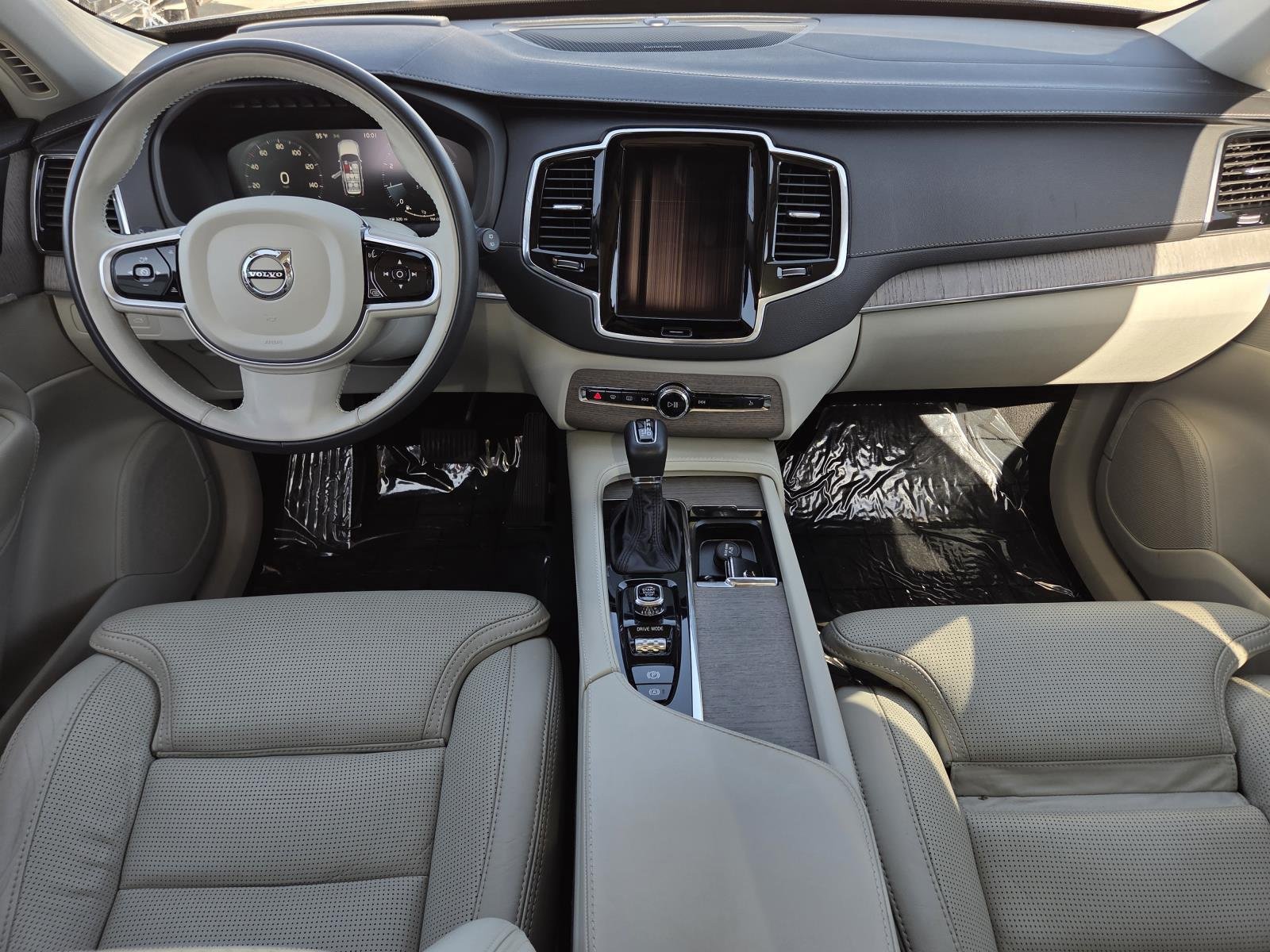 Used 2020  Volvo Inscription image 15