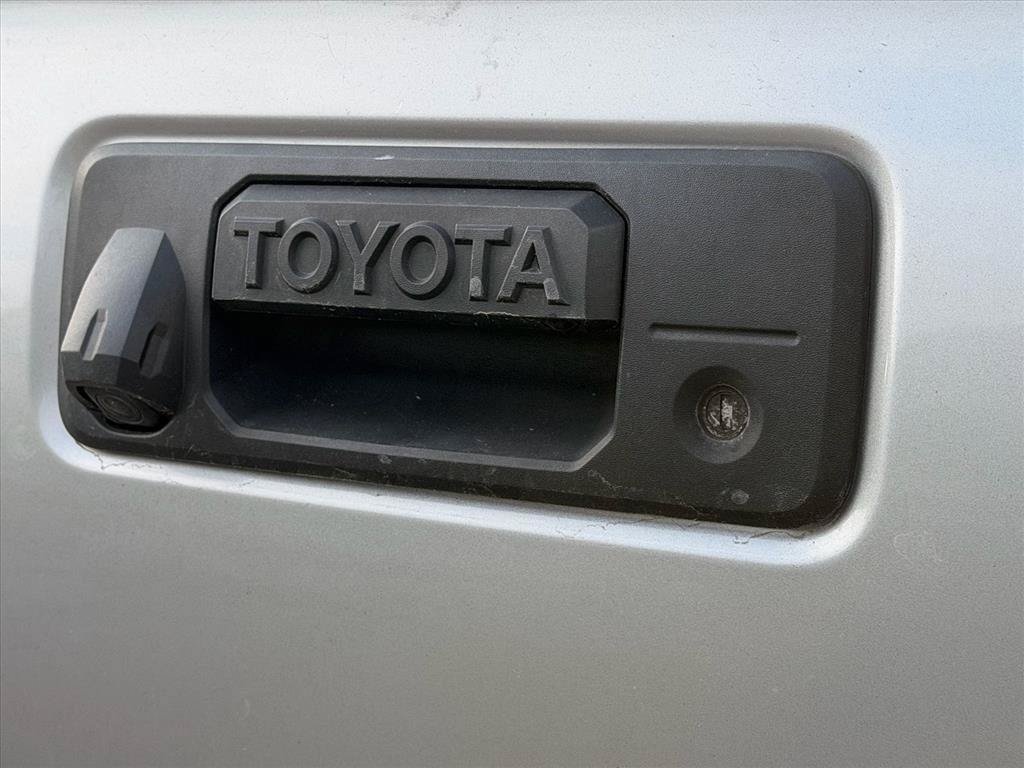 Used 2021  Toyota SR image 7