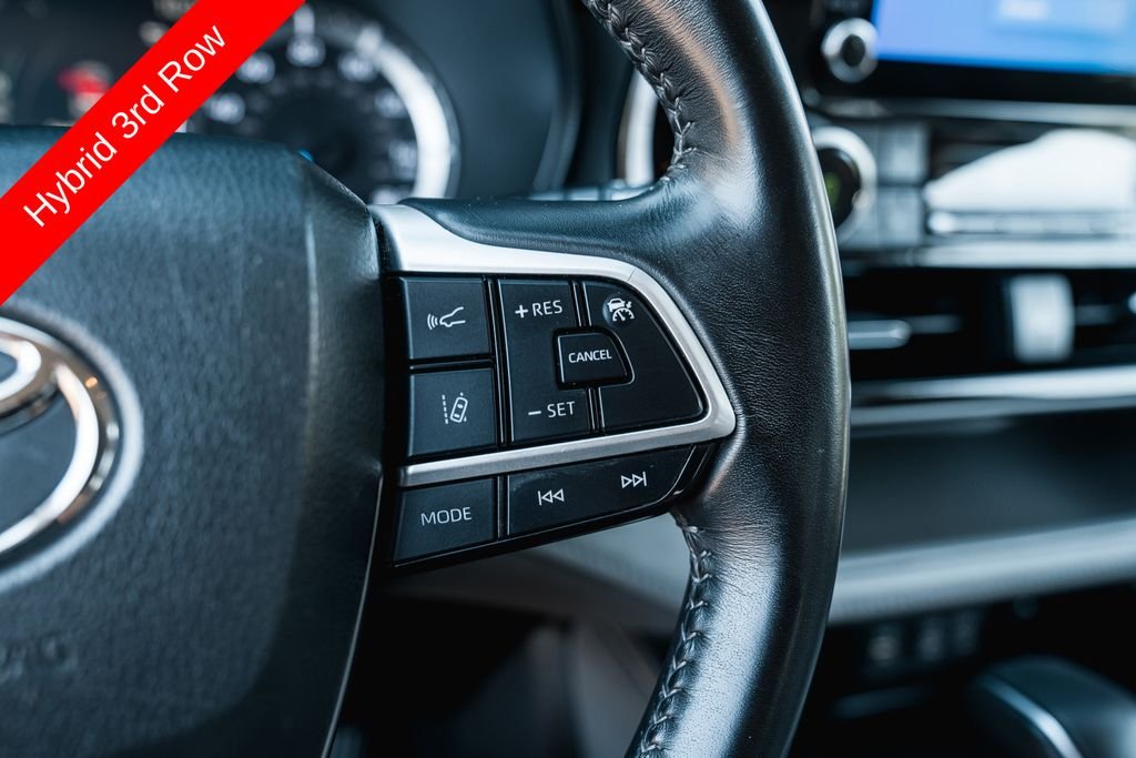 Used 2023 Wind Chill Pearl Toyota LE image 17