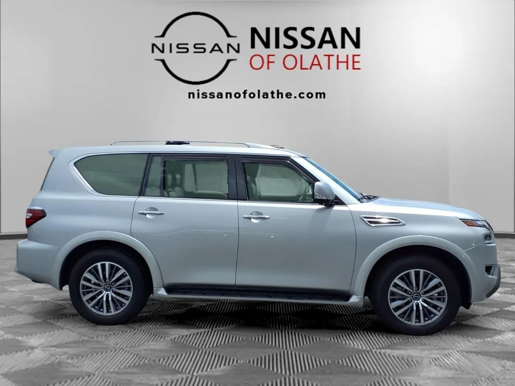 Used 2024 Silver Nissan SL image 30
