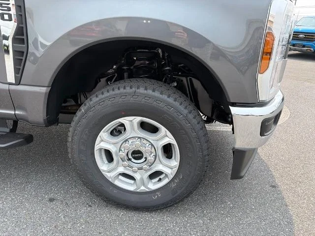 New 2026 Carbonized Gray Metallic Ford F-250® XLT image 4