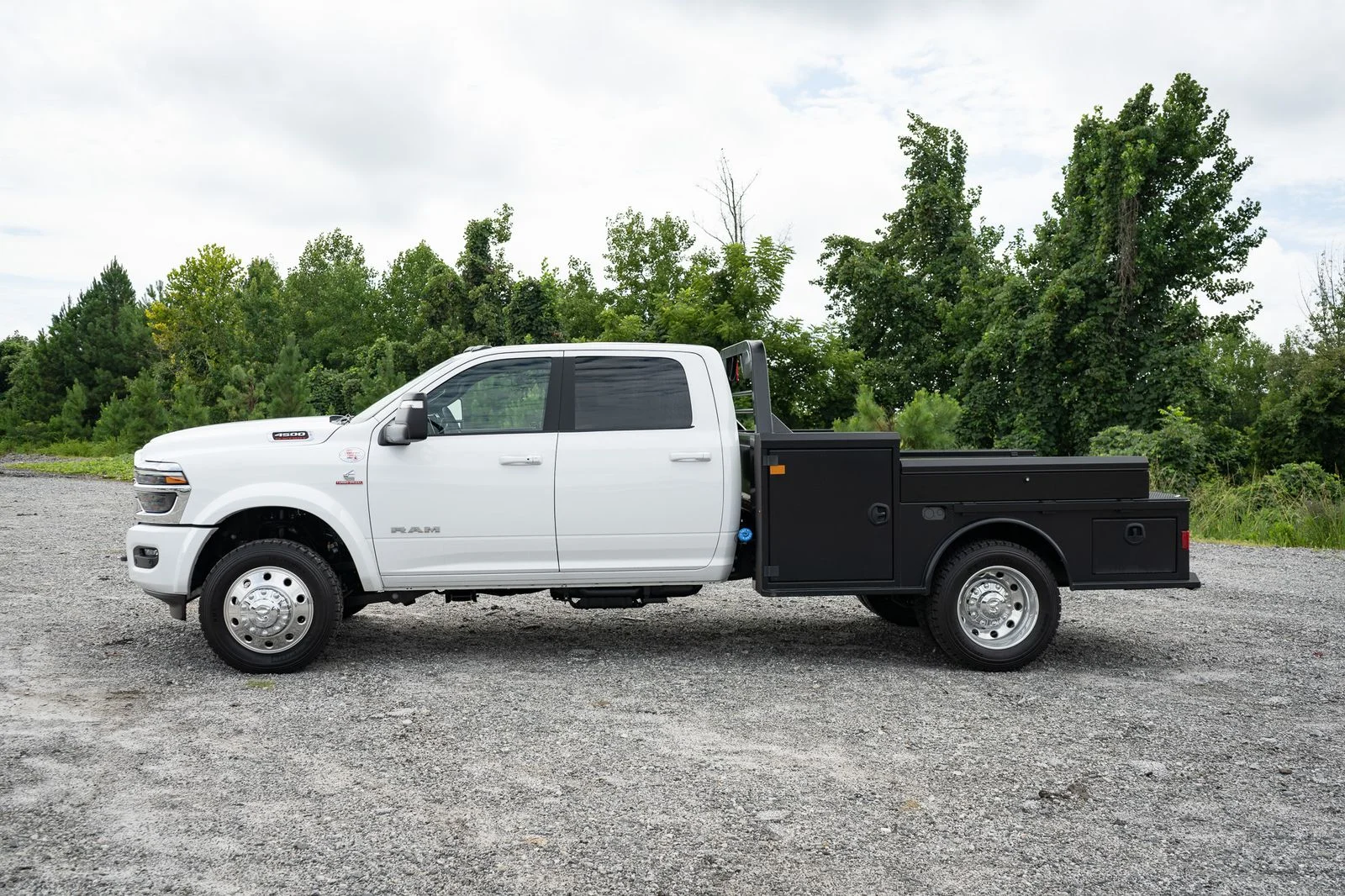 New 2026 Bright White Clearcoat RAM Tradesman image 15