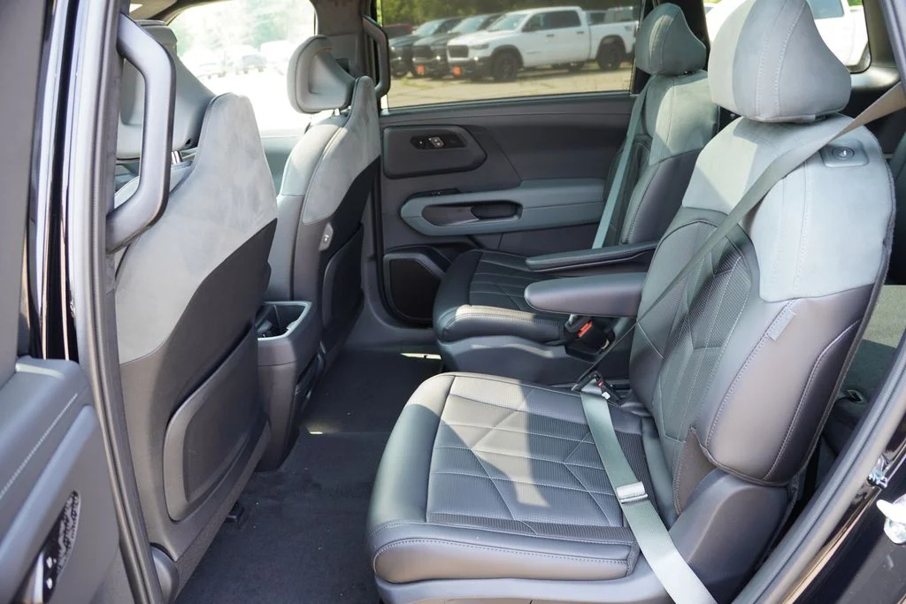 New 2027 Ebony Black Kia X-Line SX Prestige image 11