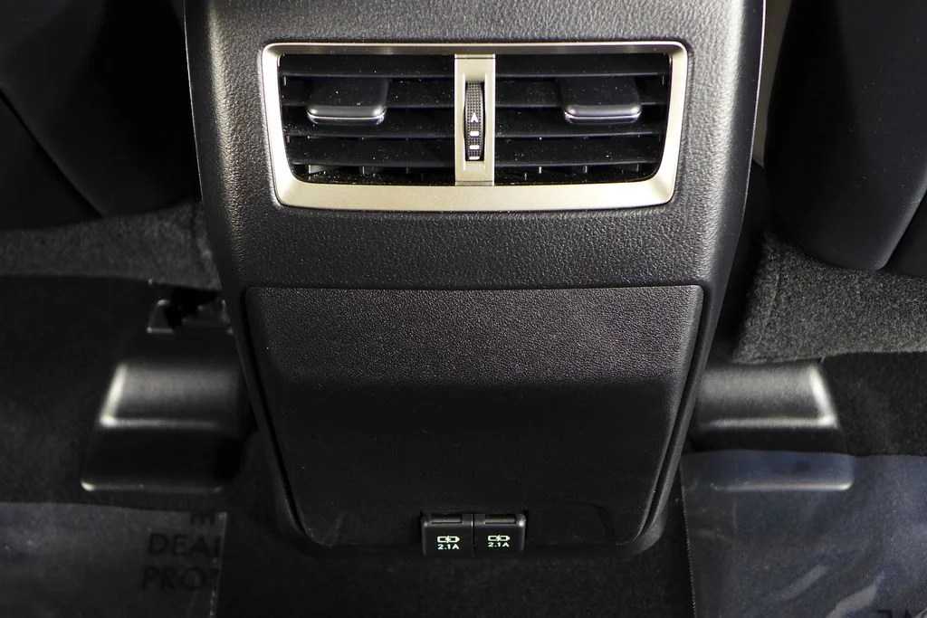Used 2020 White Lexus 450h image 24