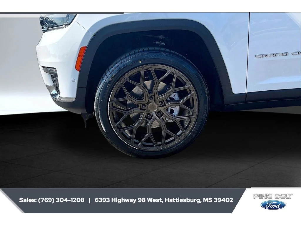 Used 2025 Bright White Clearcoat Jeep Limited image 7