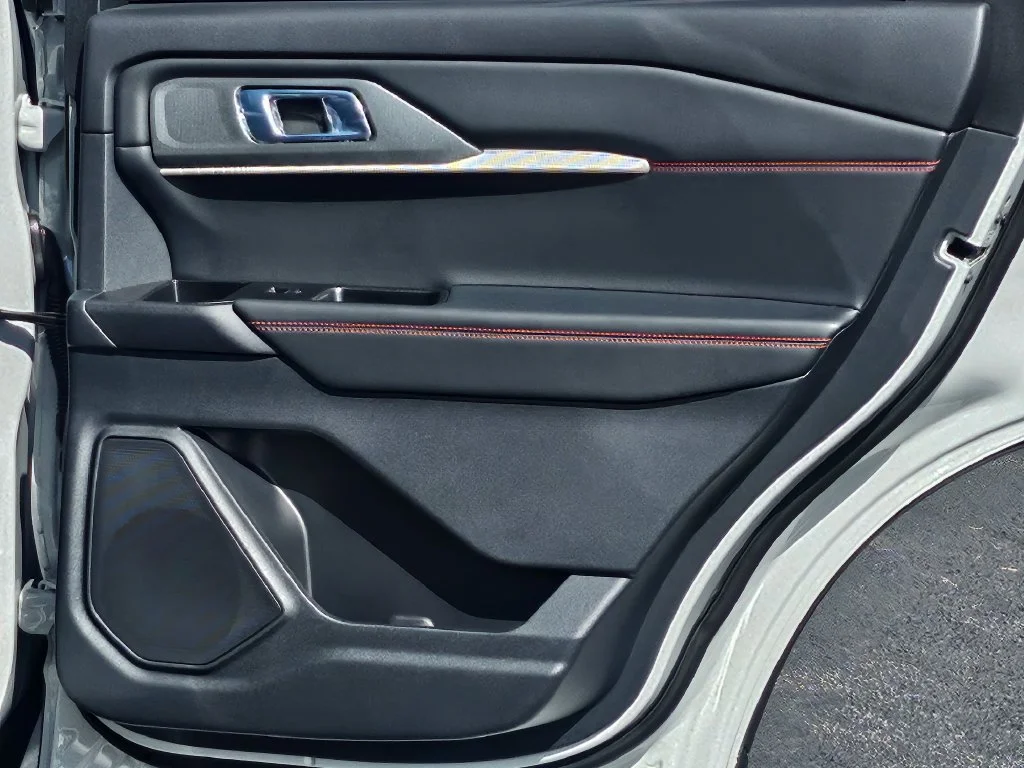 New 2027 Avalanche Gray Ford ST-Line image 36
