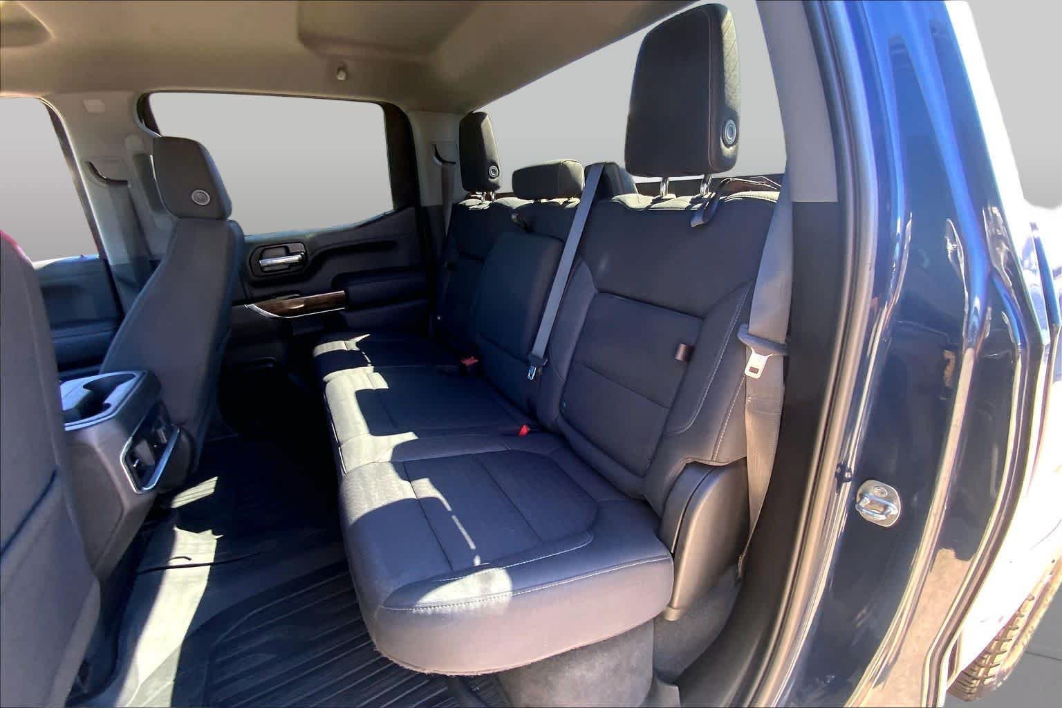 Used 2021 Pacific Blue Metallic GMC Elevation image 19
