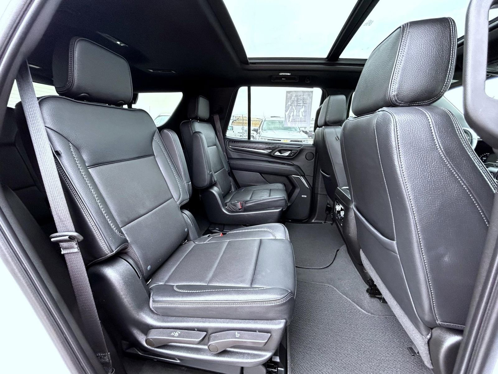 Used 2023 Summit White GMC Denali image 18