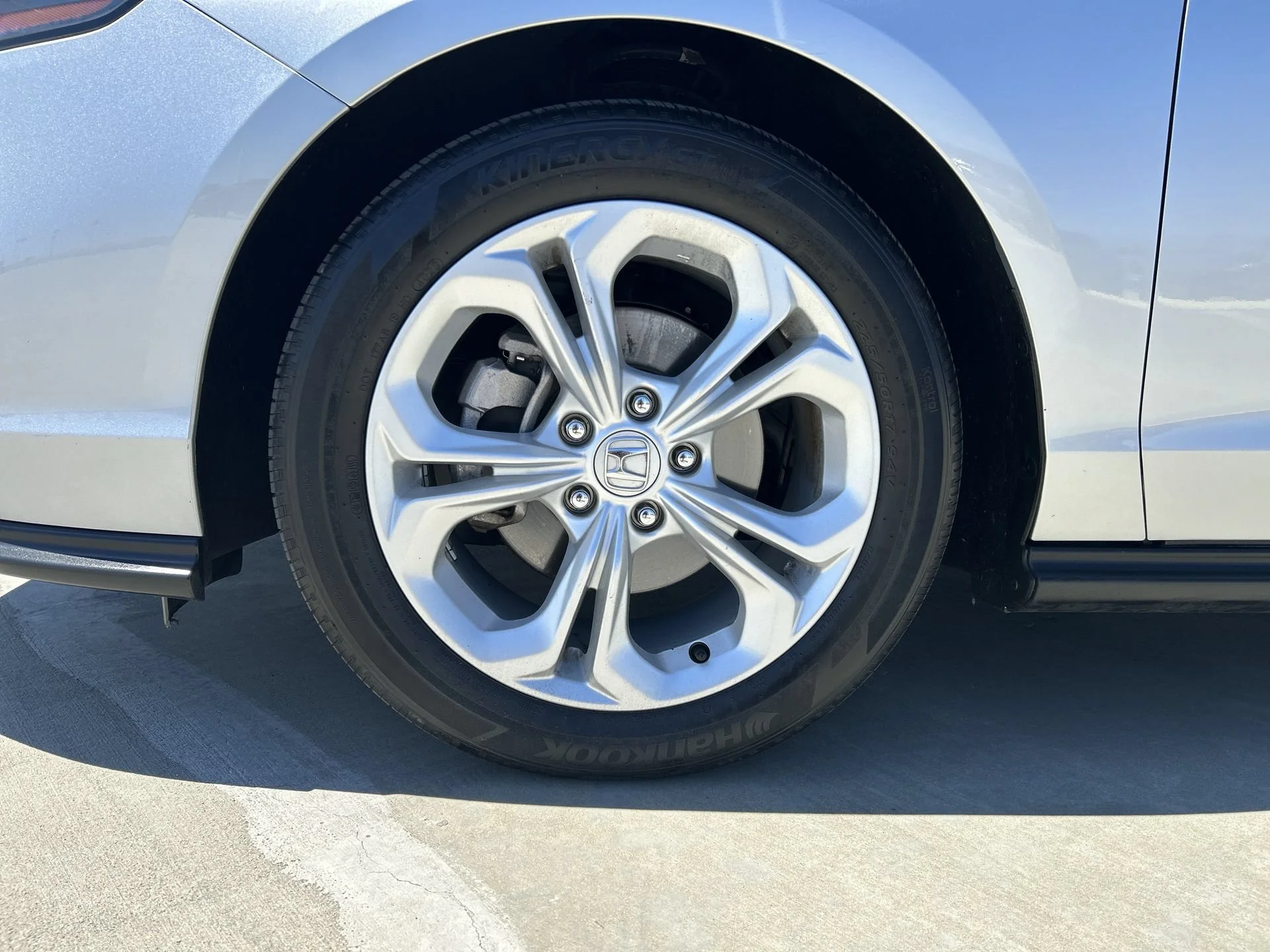 2024 Honda Accord LX - Photo 18