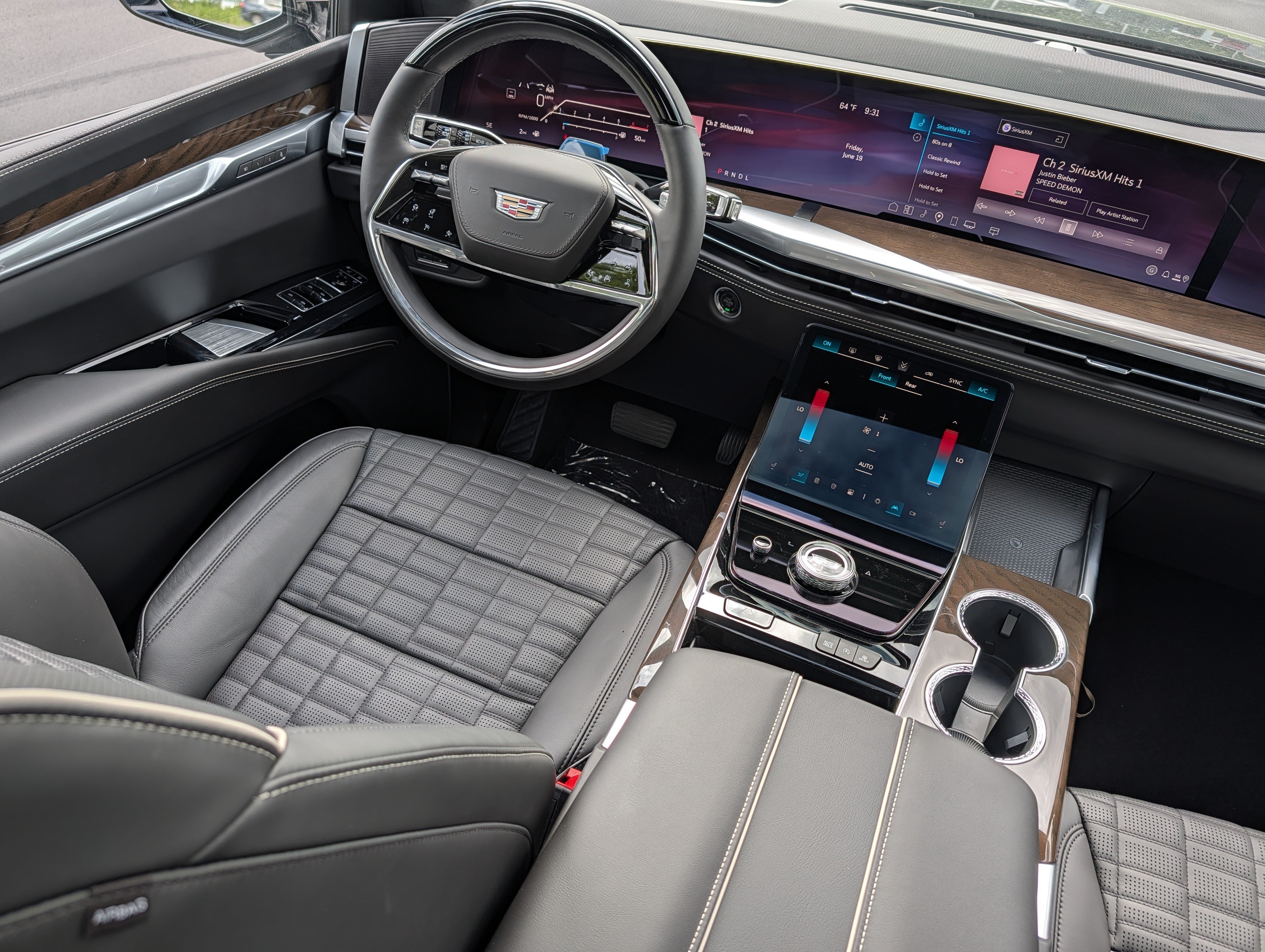 2026 Cadillac Escalade Platinum Sport - Photo 11