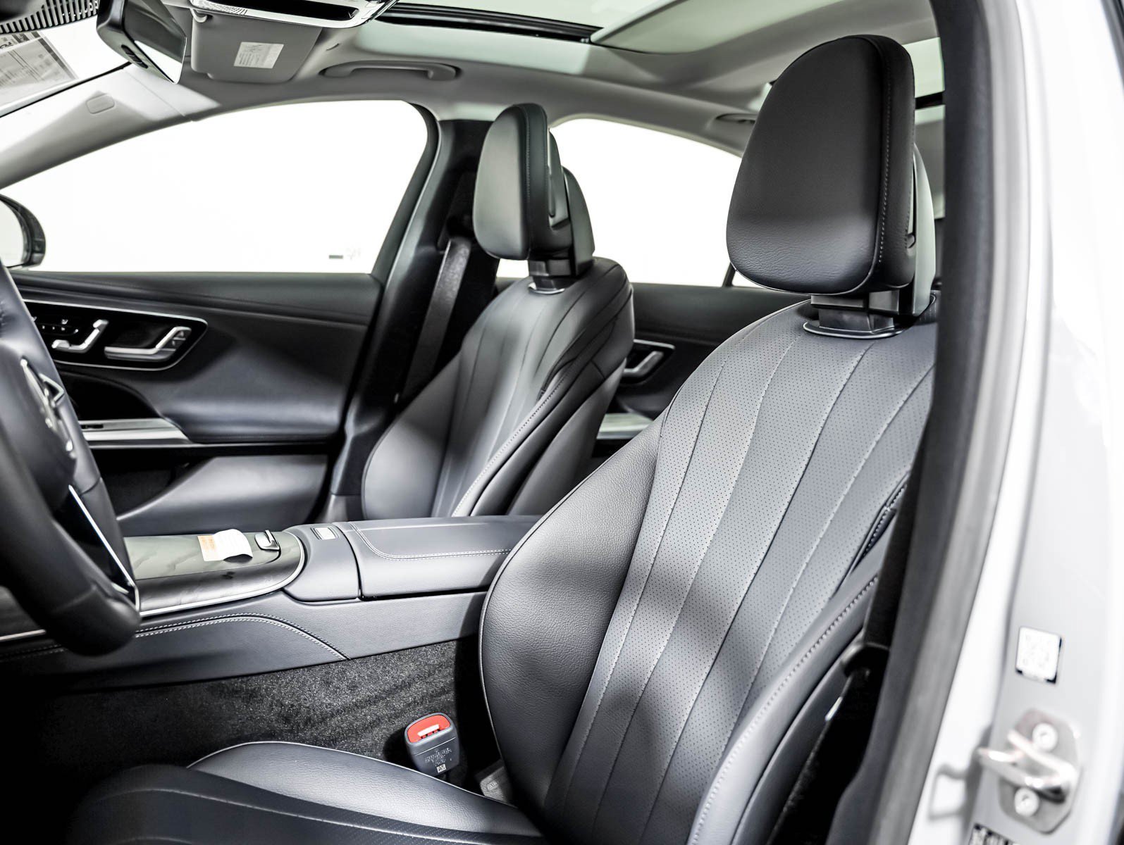 New 2027 MANUFAKTUR Alpine Grey Mercedes-Benz E 450 image 11