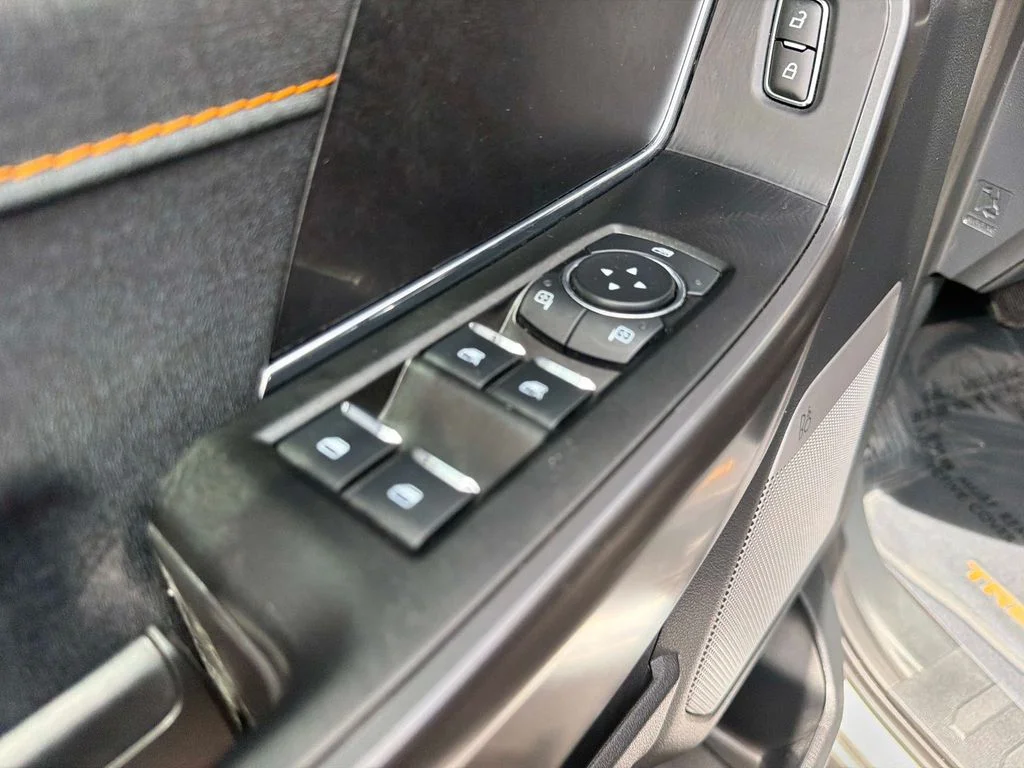 Used 2025 Silver Metallic Ford Tremor image 19