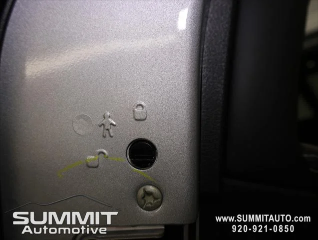 New 2026 Silver Zynith Exterior Paint Jeep Limited image 42