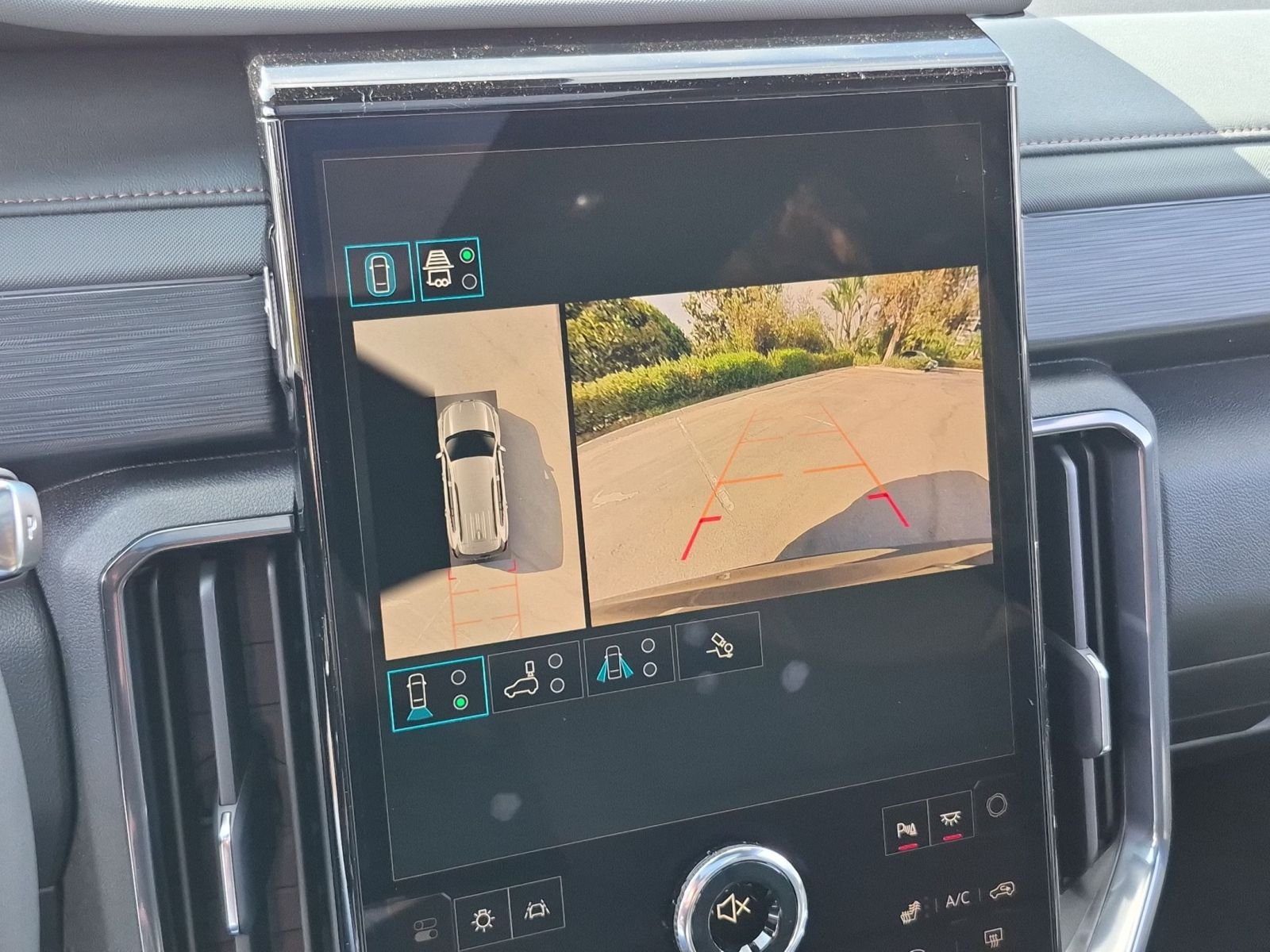 2026 GMC Acadia AT4 - Photo 14