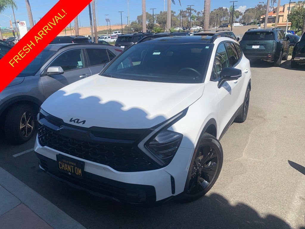 Used 2025 Snow White Pearl Kia X-Line Prestige image 1