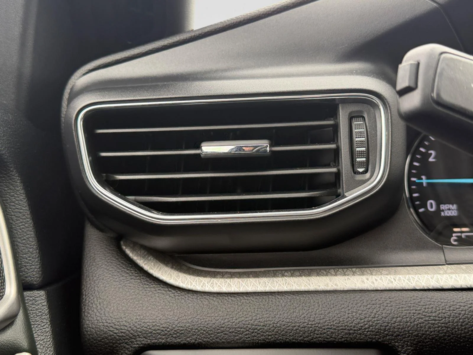 2023 Ford Explorer TIMBERLINE - Photo 31