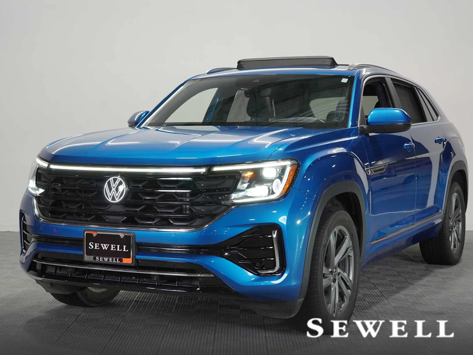 2024 Volkswagen Atlas Cross Sport 2.0T SEL R-Line