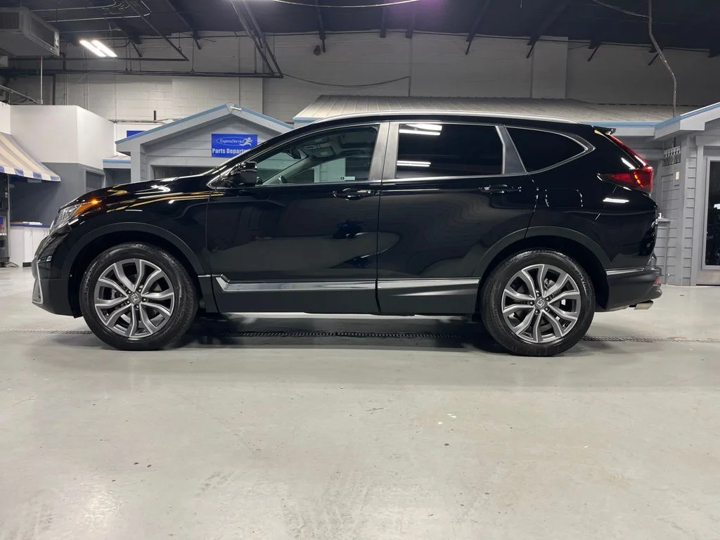 Certified Used 2022 Crystal Black Pearl Honda Touring image 4
