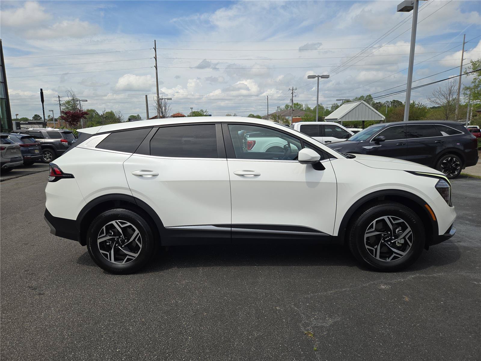 2025 Kia Sportage LX - Photo 5