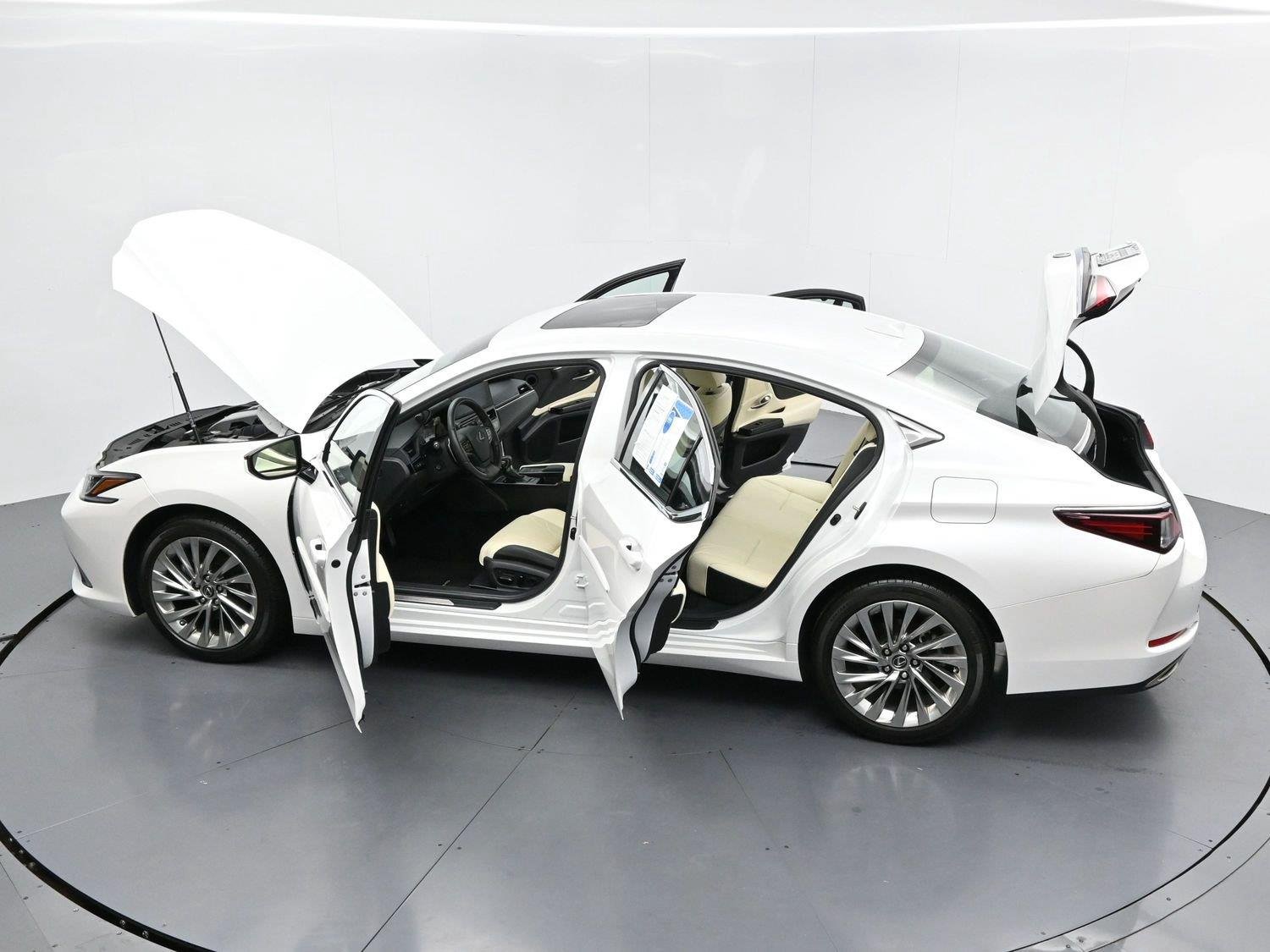 Used 2022 Eminent White Pearl Lexus ES 350 Ultra Luxury image 43