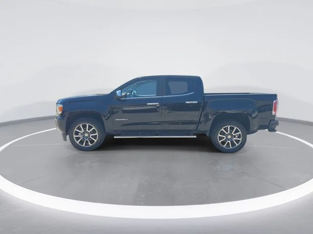 Used 2019 Black GMC Denali image 4