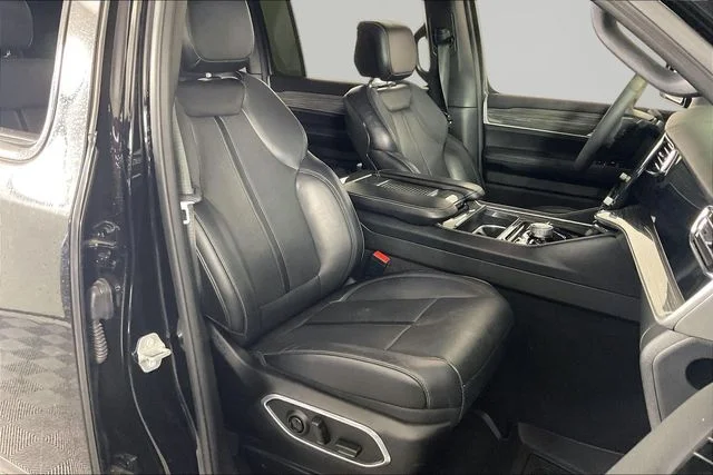 Used 2022 Black Jeep Series III image 25