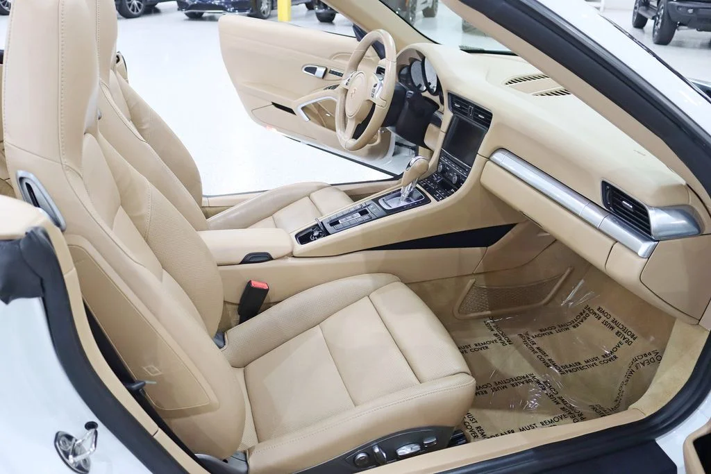 Used 2014 White Porsche Carrera image 29