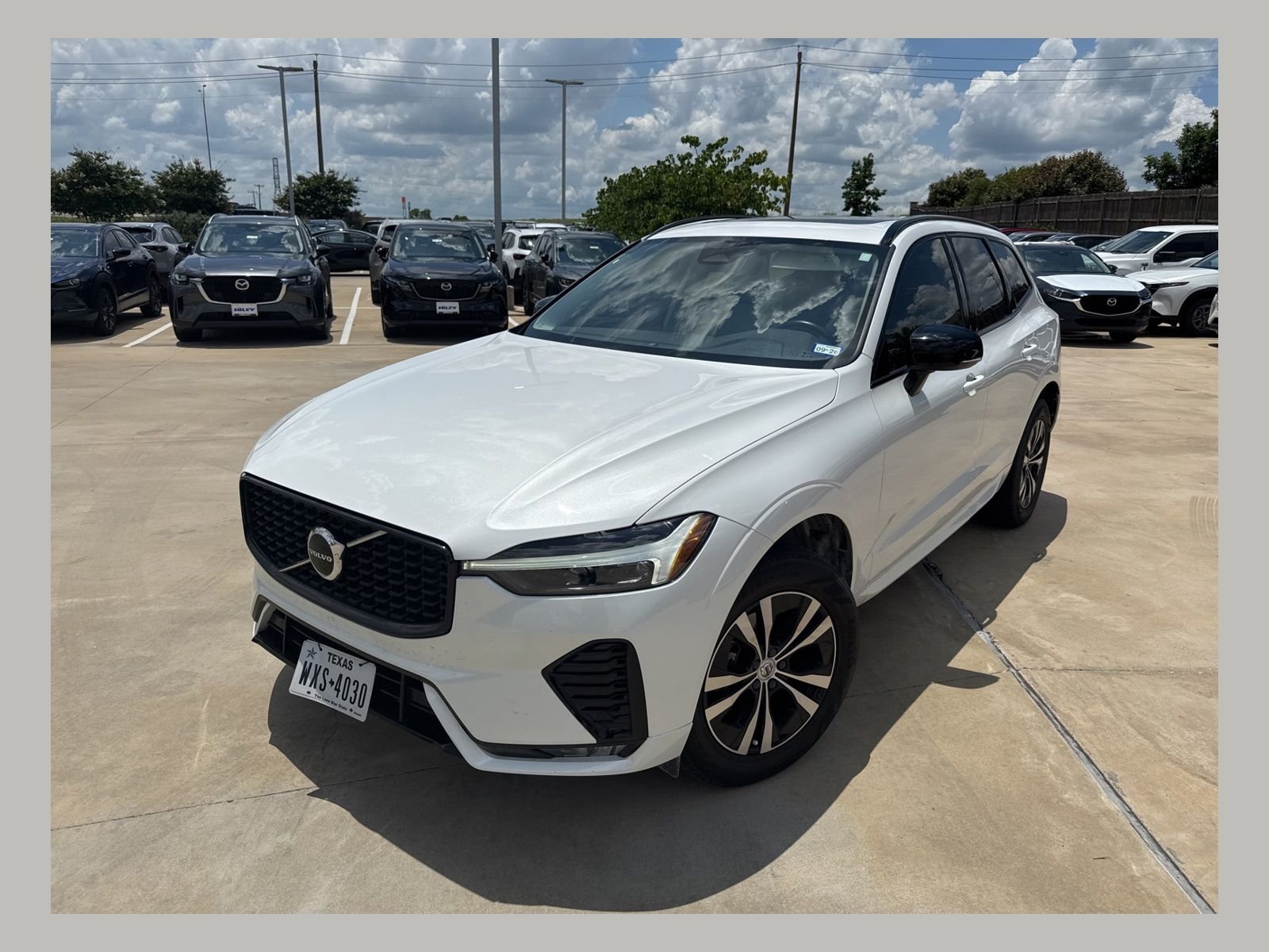 2024 Volvo XC60 B5 Core Dark Theme AWD's photo