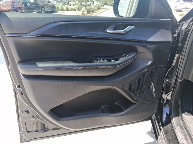Used 2024 Black Jeep Altitude X image 13
