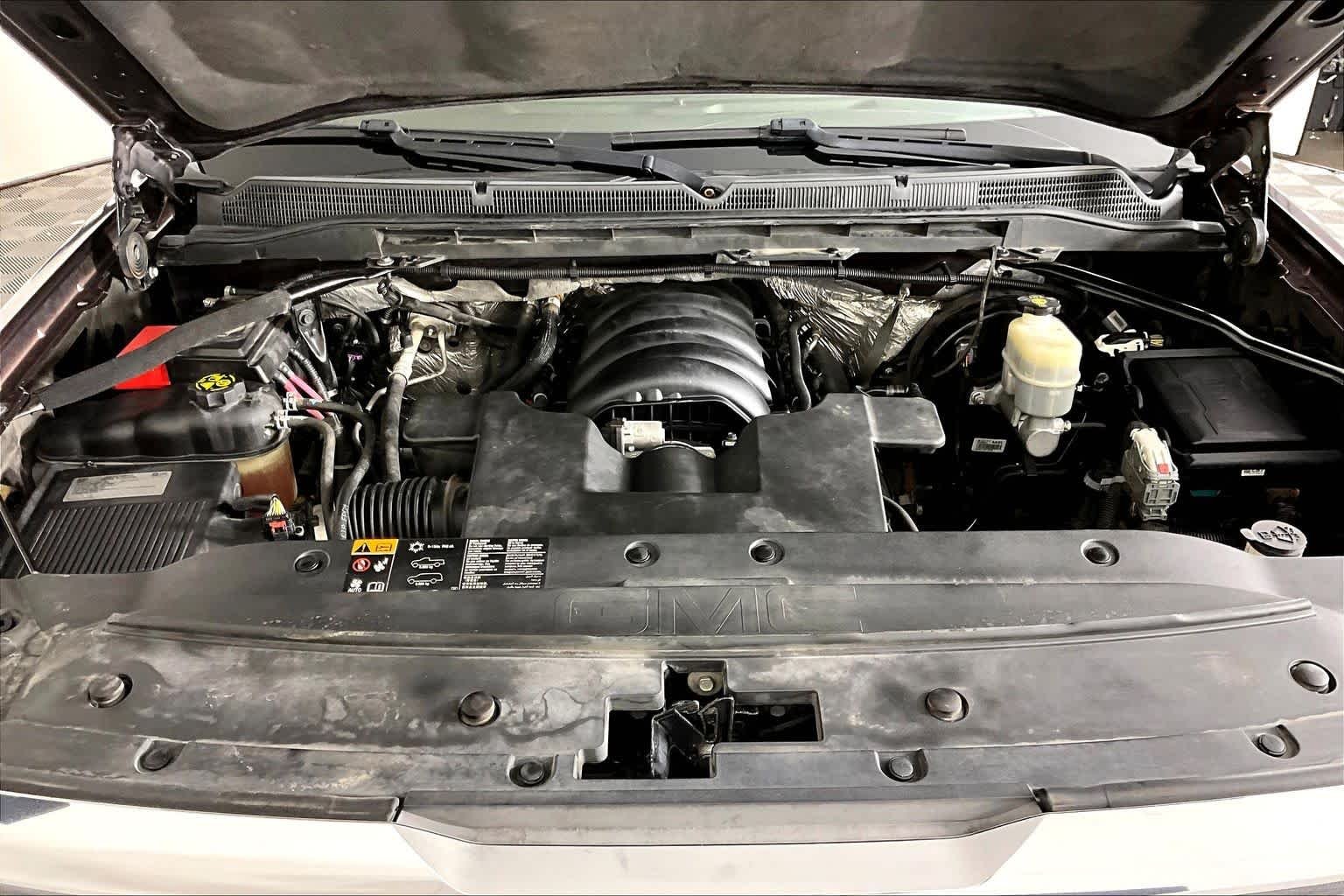 Used 2016 Mahogany Metallic GMC SLE image 27