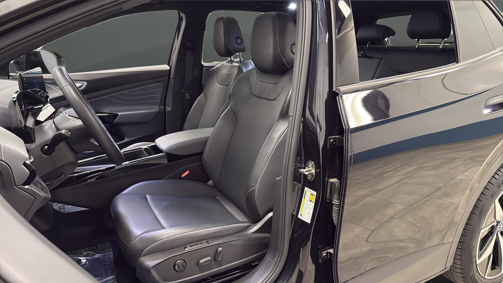 Used 2023 Deep Black Volkswagen Pro S image 9