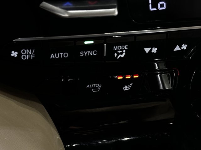 Used 2023 Platinum White Pearl Acura w/Technology Package image 14